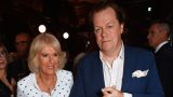 King charles e queen camilla: cosa non fa mai a casa secondo tom parker bowles